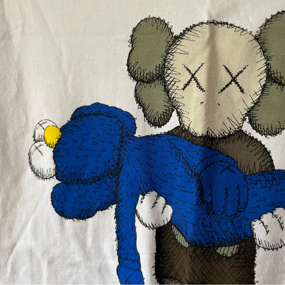 NWT! Uniqlo UT x Kaws x Sesame Street‎ T-shirt Size XS White - Picture 4 of 10